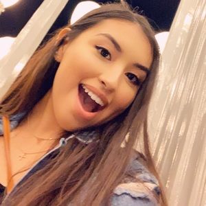 Meet your Posher, Joana